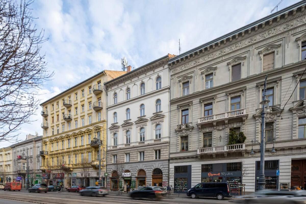 Vamhaz Boulevard Apartments Budapest Ngoại thất bức ảnh