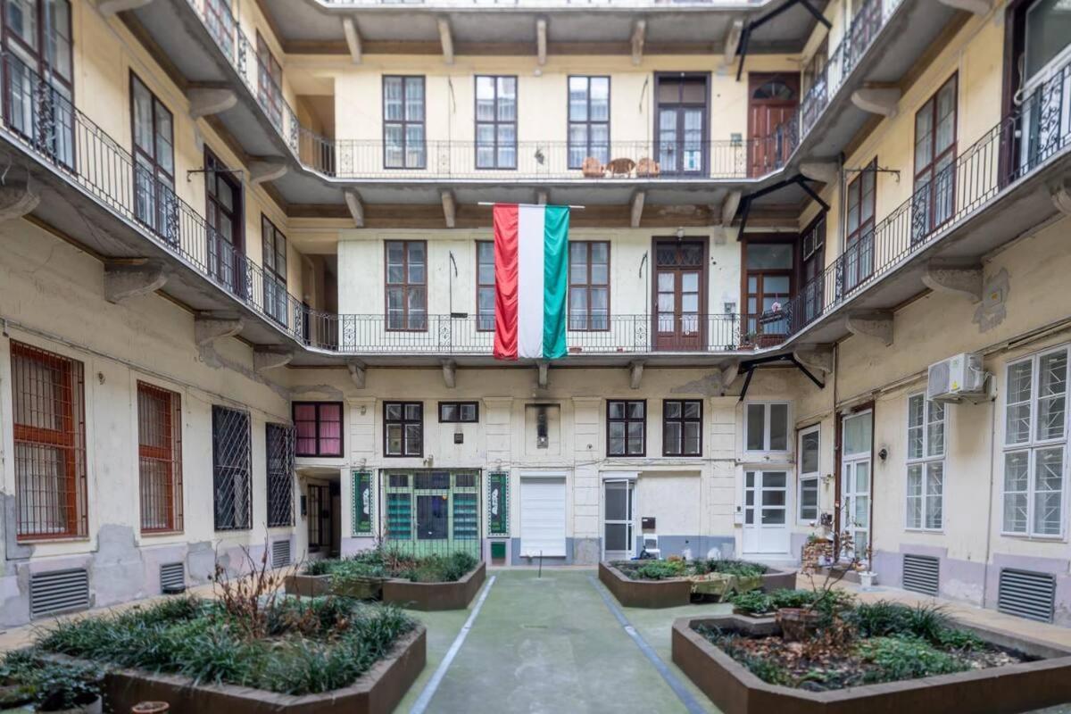 Vamhaz Boulevard Apartments Budapest Ngoại thất bức ảnh