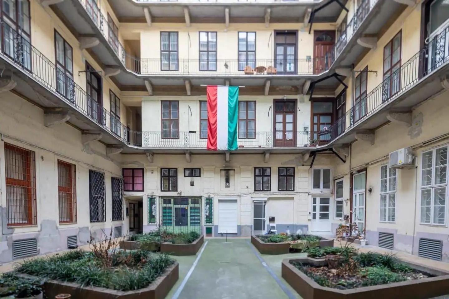 Vamhaz Boulevard Apartments Budapest Ngoại thất bức ảnh
